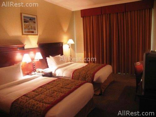 Al Murooj Rotana Suites 14